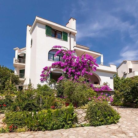 Apartments Delfin Veglia Exterior foto