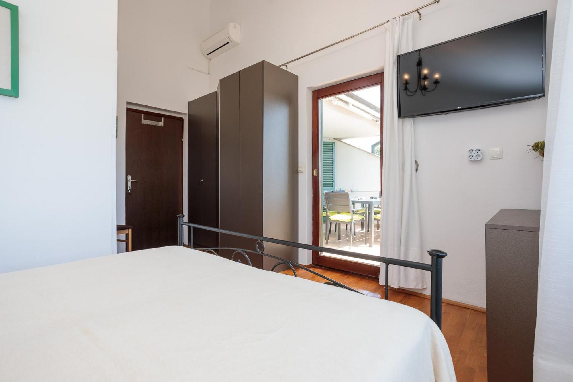 Apartments Delfin Veglia Exterior foto